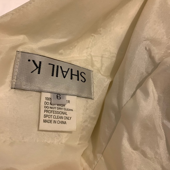 Short A-Line Shail K Sheer V-Neck with added belt - Picture 12 of 16